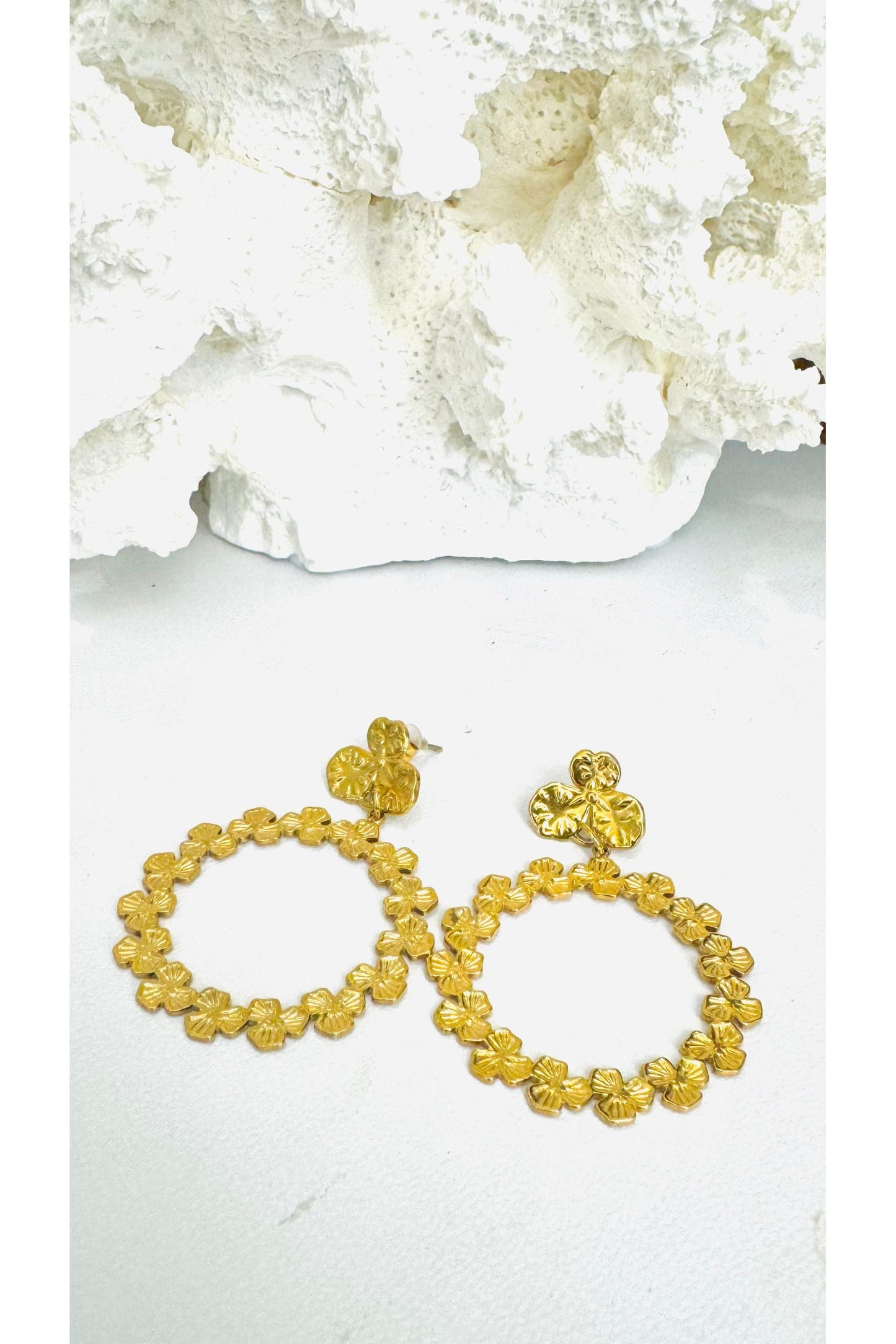 Clover Leaf Water Resistant Earring - D-S Fashion Sophisticated Boutique