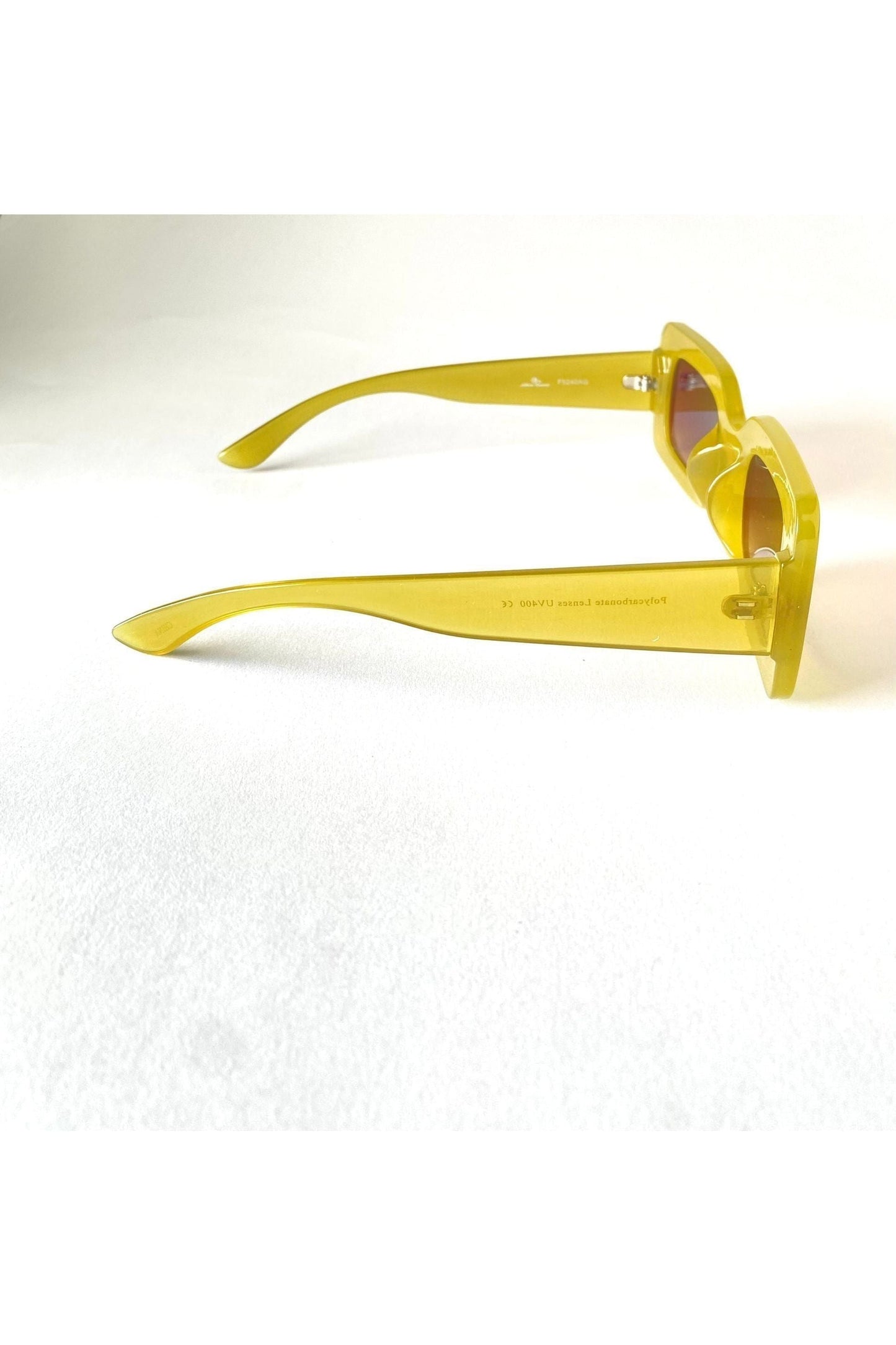 Women Bold Rectangular Shape Sunglasses - Fashion Sophisticated Boutique