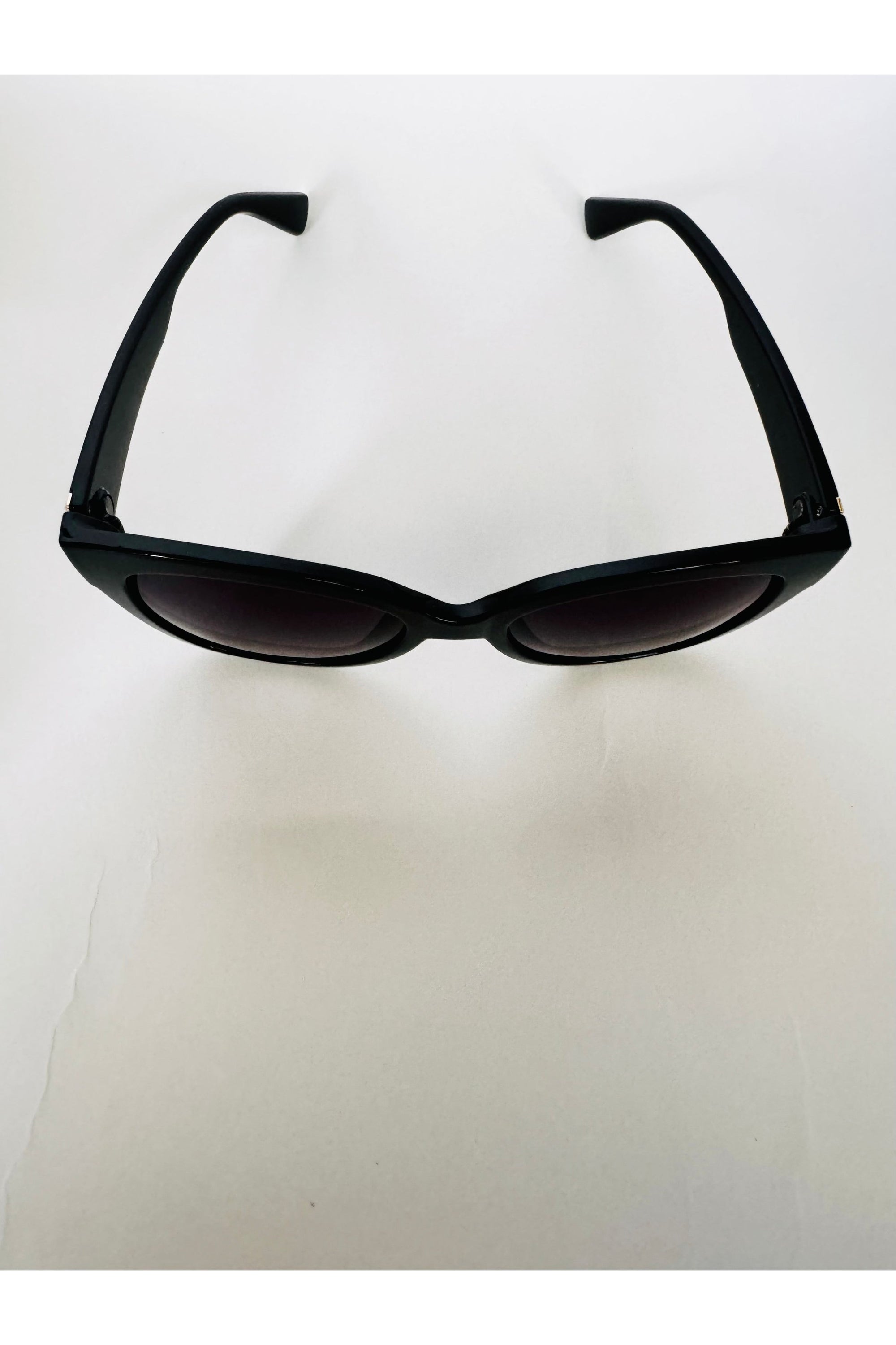 Women Cat Eye Oversized Sunglasses - D-S Fashion Sophisticated Boutique