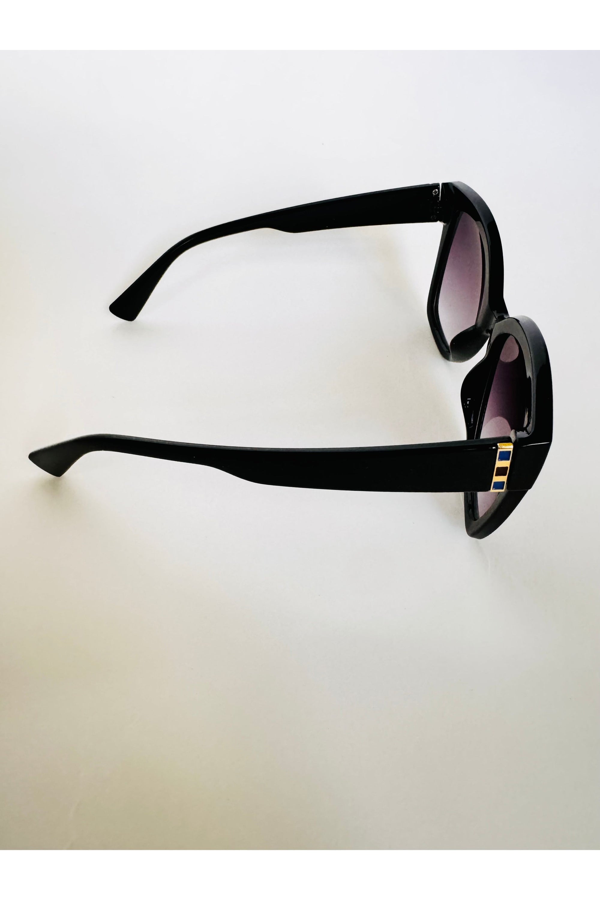 Women Cat Eye Oversized Sunglasses - D-S Fashion Sophisticated Boutique