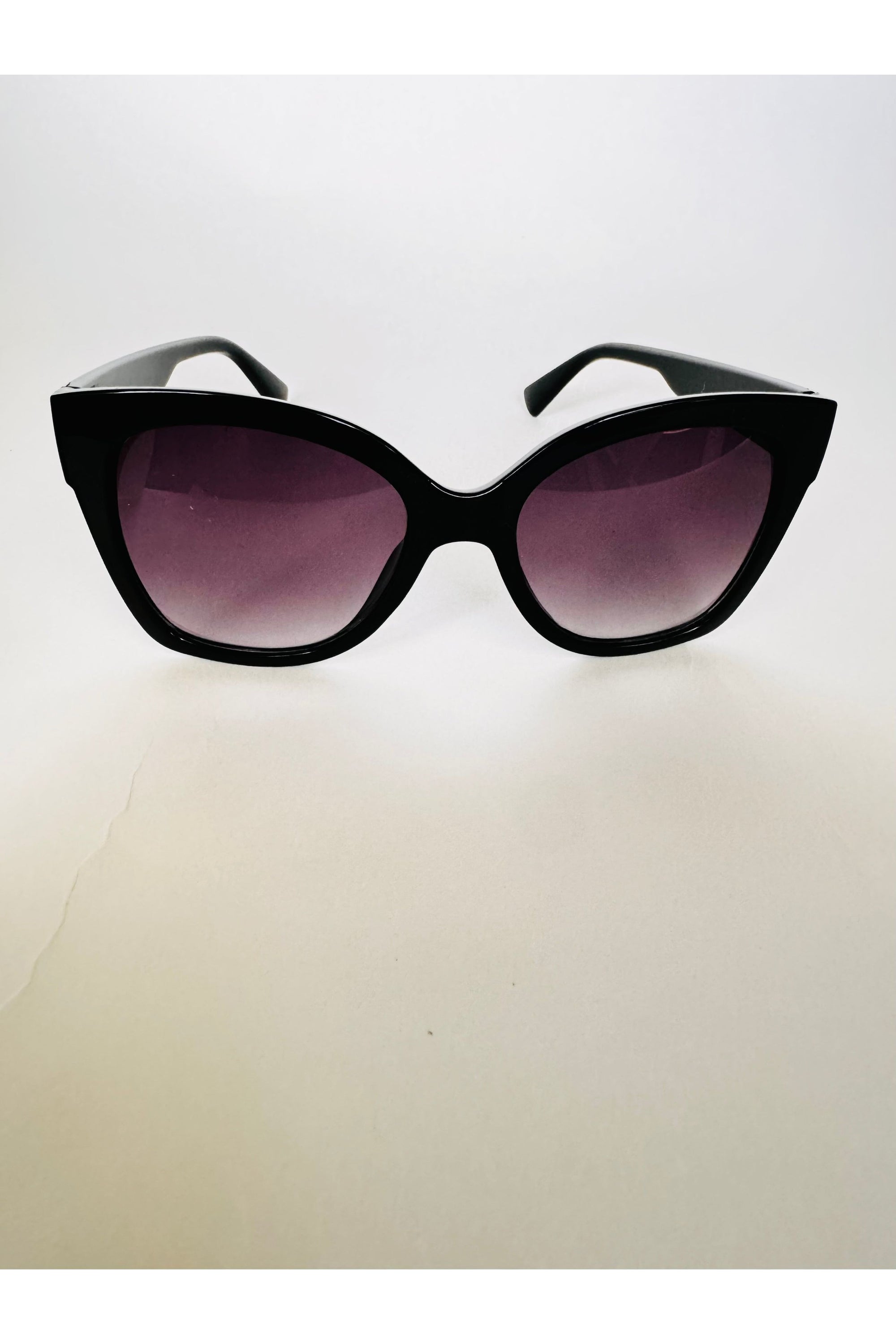 Women Cat Eye Oversized Sunglasses - D-S Fashion Sophisticated Boutique