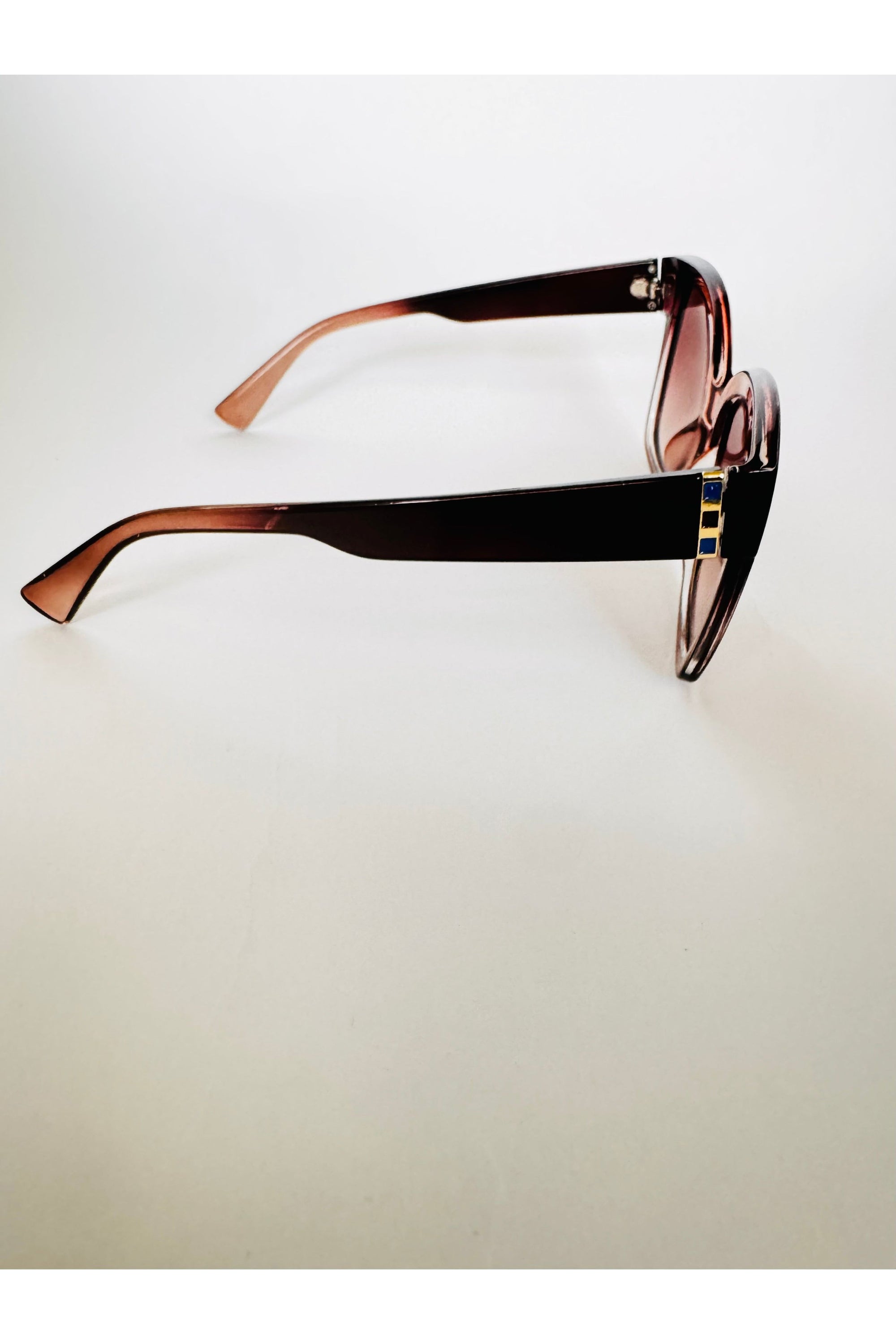 Women Cat Eye Oversized Sunglasses - D-S Fashion Sophisticated Boutique