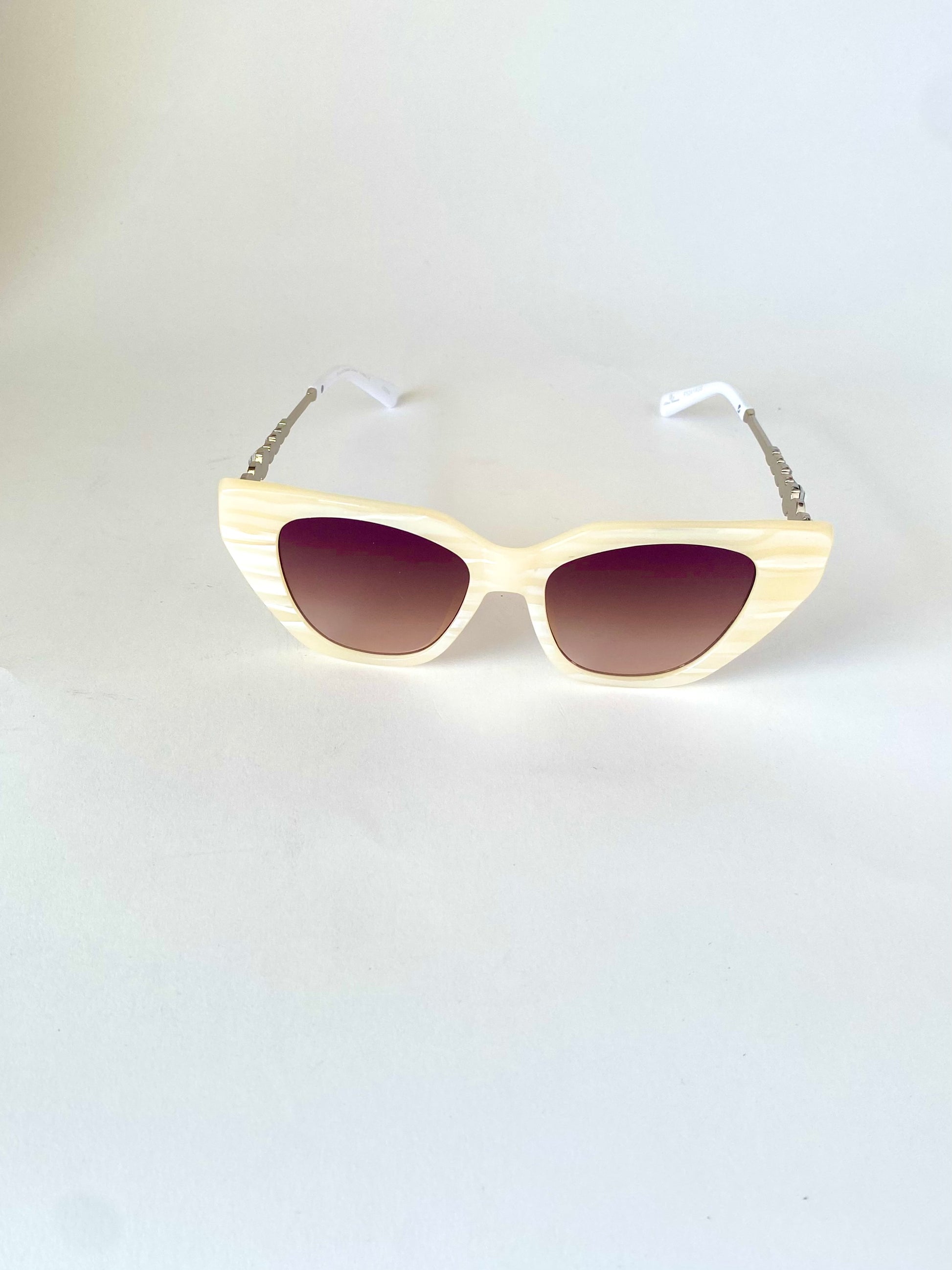 Trendy Super Cat Eye Sunglasses - Fashion Sophisticated Boutique